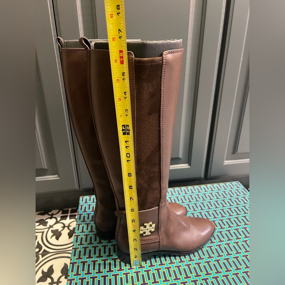 Tory Burch Wyatt Boot Calf Leather/Stretch - Picture 16 of 16